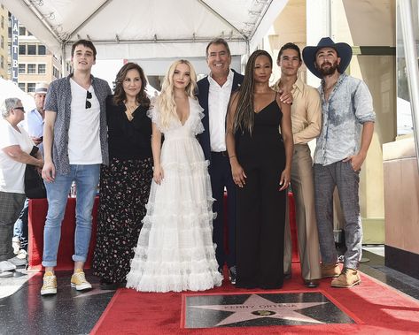 Kathy Najimy, Kenny Ortega, Descendants Cast, Jennifer Grey, Disney Decendants, Disney Channel Original, Film Disney, Hollywood Boulevard, Cameron Boyce