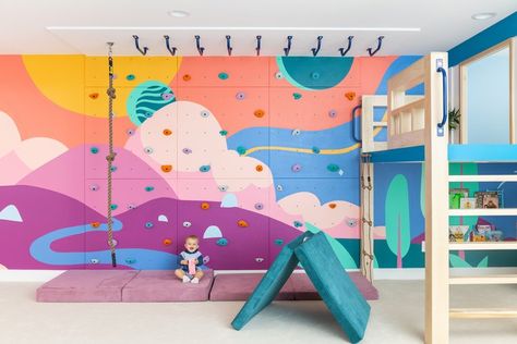 U.F.OH My Goodness — grOH! Playrooms Kawaii, Creative Playroom Ideas, Playroom Paint, Crash Mat, Playroom Mural, Creative Kids Rooms, Diy Mural, Climbing Walls, Diy Playroom