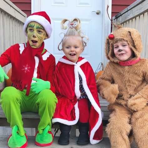 Grinch, Cindy Lou Who and Max group costume. Grinch Group Halloween Costume, Grinch Theme Halloween Costumes, Grinch Cindy Lou Who Max Costume, Grinch Day Outfit Kids, Whos From Whoville Costume, Grinch Theme Outfits, Who Outfits Grinch, Grinch Group Costume, Max The Dog Grinch Costume