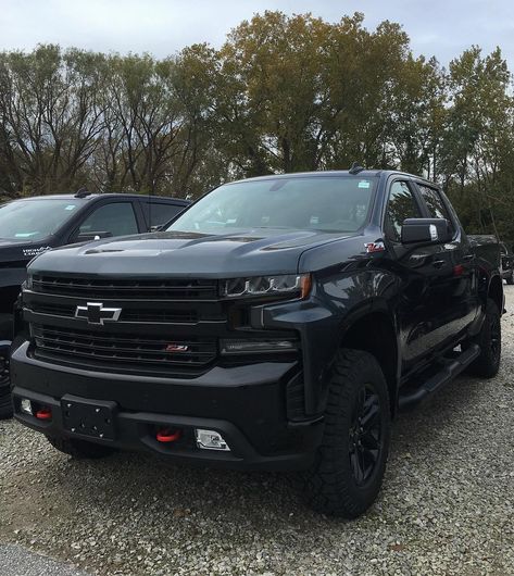 📍🇨🇦 on Instagram: “someone want to spot me $65k? #Chevy #Silverado #2019 #Z71 #TrailBoss 🤘🇨🇦” Black Chevy Silverado, Chevrolet 4x4, Hot Trucks, Single Cab Trucks, Chevy Trucks Silverado, Silverado Truck, Trail Boss, Dropped Trucks, Black Truck