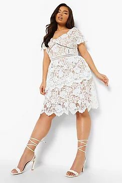 White Dress Classy Plus Size, Plus Size Short White Dress, Plus White Dress, Casual Wedding Dress Courthouse Plus Size, Graduation Dress For Plus Size Women, Bridal Shower Dress Plus Size, Plus Size Rehearsal Dinner Dress, Plus Size Bridal Shower Outfit For Bride, Bridal Shower Dress For Bride Plus Size