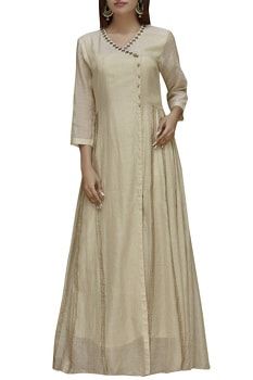 Buy Chanderi Anarkali Set by Priyam Narayan at Aza Fashions High Neck Kurti Design, High Neck Kurti, Angrakha Anarkali, V Neck Anarkali, Angrakha Kurti, Chanderi Anarkali, Angrakha Kurta, White Anarkali, Designer Anarkali Dresses