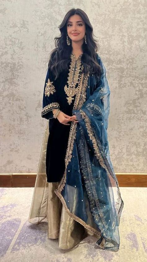 These People Might Have Gone A Little Too Far With Their Plastic Surgery Journeys Bridal Lehenga Design, Trendy Outfits Indian, Pakistan Dress, Lehenga Design, Desi Dress, Desi Fashion Casual, Traditional Indian Dress, Pakistani Fancy Dresses, Indian Dresses Traditional