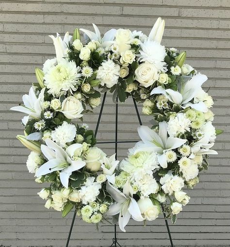 Funeral Wreaths For Men, Flower Wreath Funeral, Cut Flower Bouquet, Funeral Design, Dad Funeral Flowers, Funeral Reception, Wreath Alternative, Classic Wreath, Funeral Sprays