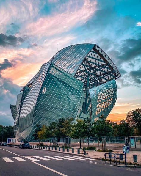 VisitParisRegion’s Instagram photo: “The Louis Vuitton Foundation, a sublime architectural vessel in the middle of the Bois de Boulogne. 🌳 . La fondation Louis Vuitton, un…” Louis Vuitton, Foundation, Fondation Louis Vuitton, Louis Vuitton Foundation, In The Middle, The Middle, Louvre, Fair Grounds, Around The Worlds