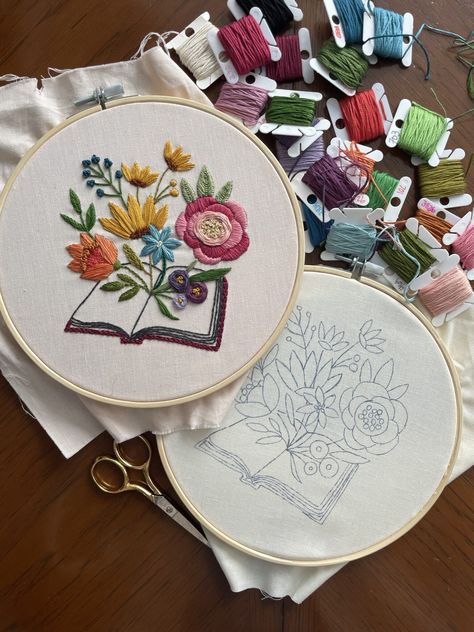 Diy Embroidery Projects, Modern Hand Embroidery Patterns, Hand Embroidery Patterns Free, Diy Embroidery Designs, Floral Embroidery Patterns, Embroidery Hoops, Embroidery Book, Hand Embroidery Projects, Learn Embroidery