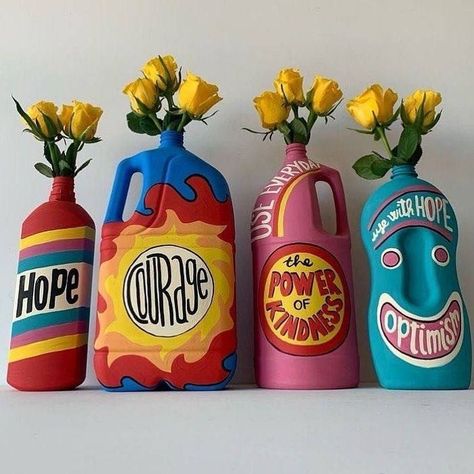 Diy Thrift Flip Furniture, Easy Decor Crafts, Diy Art Room Decor, Things To Do With Glass Bottles, Aestethic Diy, Diy Para A Casa, Cute Painting, Novelty Store, Mira Mikati