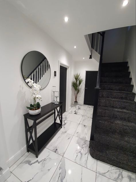 Black White And Grey Living Room, Black House Interior, Black And White Hallway, Wooden Paneling, Black And White Living Room Decor, White House Interior, Entrance Hall Decor, White Hallway, White Living Room Decor