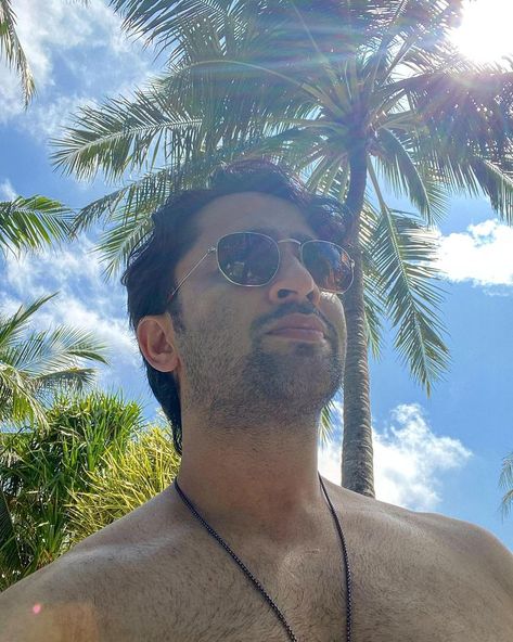 Shaheer Sheikh on Instagram: “Green grass, blue skies Running around chasing butterflies And everything thing els u wanna try. Come along if u want to fly.. #Ss …” Chris Evans, Chasing Butterflies, Shaheer Sheikh, Blue Skies, Prince Charming, Green Grass, Mirrored Sunglasses Men, Handsome Men, Blue Sky