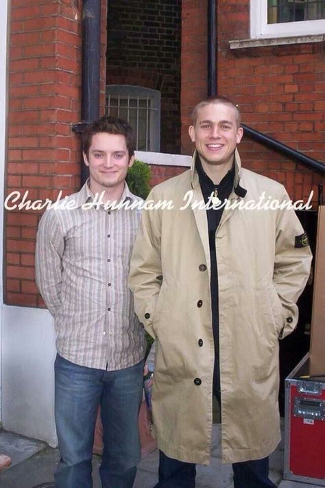 Green street hooligans Charlie Hunnam, Pete Dunham, Hunnam Charlie, Green Street Hooligans, Elijah Wood, Green Street, Blowing Bubbles, Celeb Crushes, Sons Of Anarchy