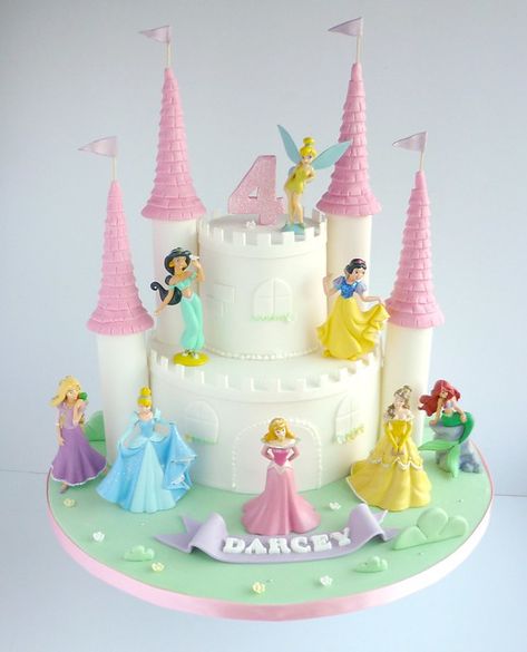 Bolo Rapunzel, Disney Princess Birthday Cakes, Castle Birthday Cakes, Castle Birthday, Princess Castle Cake, 6th Birthday Cakes, 5th Birthday Cake, Disney Princess Cake, Princess Theme Birthday