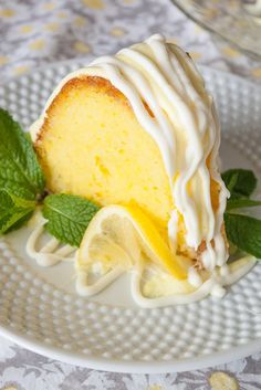 Moist Lemon Bundt Cake, Lemon Bundt Cake Recipe, Lemon Cream Cheese Frosting, Lemon Bundt Cake, Torte Cupcake, Dessert Party, Lemon Pound Cake, Bundt Cakes Recipes, Monkey Bread