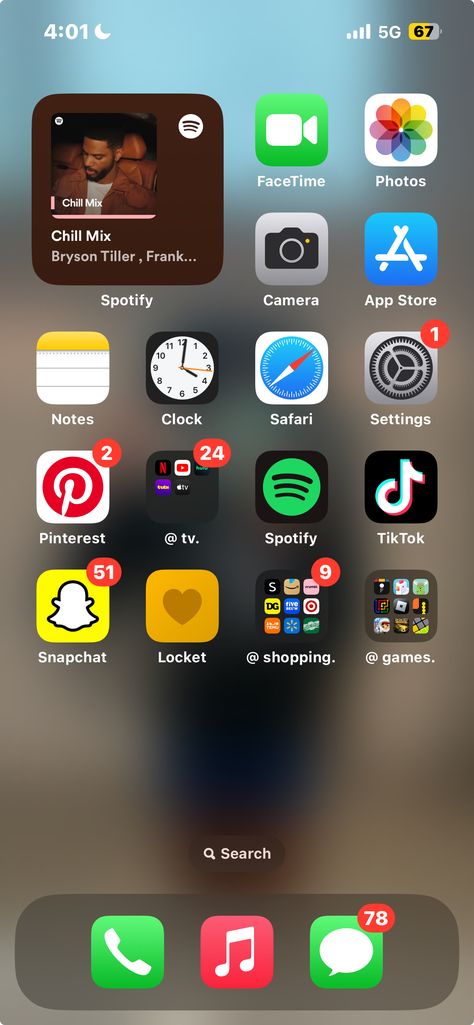 Organisation, Iphone Customization Ideas Ios 16, Vivo Homescreen Ideas, Normal Homescreen Layout, Normal Homescreen, Iphone Inspiration Homescreen, What’s On My Iphone, Iphone Ideas Organize Apps, Iphone 15 Aesthetic