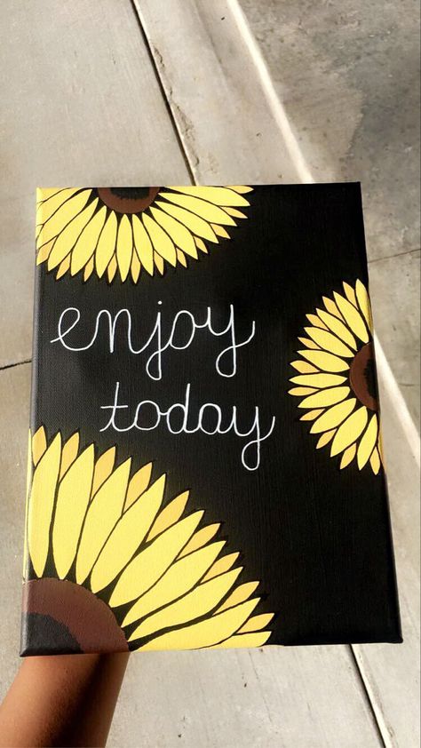 Black Canvas Boho Art, Tela, Canvas Drawing With Black Background, What To Paint With A Black Background, Black Cardboard Painting, Drawing Ideas With Black Background, Sunflower Painting Black Background, Cute Paintings On Black Canvas, Notebook Cover Painting Ideas Easy