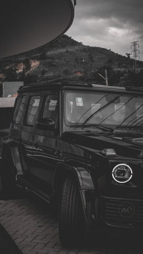 Black G Wagon, Mercedes Girl, Zapatillas Nike Jordan, Mercedes Jeep, Wallpaper Carros, Black Mercedes, Jeep Wallpaper, Mercedes Benz Wallpaper, Mercedes Wallpaper