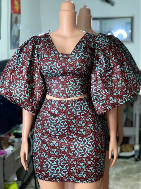 Simple Dress Styles, Ankara Dress Designs, Ankara Dress Styles, African Print Dress Ankara, Gaun Fashion, Short African Dresses, African Inspired Clothing, Afrikaanse Mode, Best African Dresses