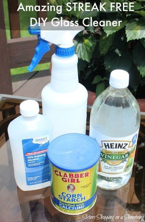 DIY vinegar window cleaner strong enough for outdoor grime and streak-free! Frugal home recipes. Vinegar Window Cleaner, Clean Outdoor Windows, Diy Window Cleaner, Window Cleaner Recipes, Glass Cleaner Recipe, Diy Glass Cleaner, Diy Vinegar, Cloth Tutorial, Homemade Glass Cleaner