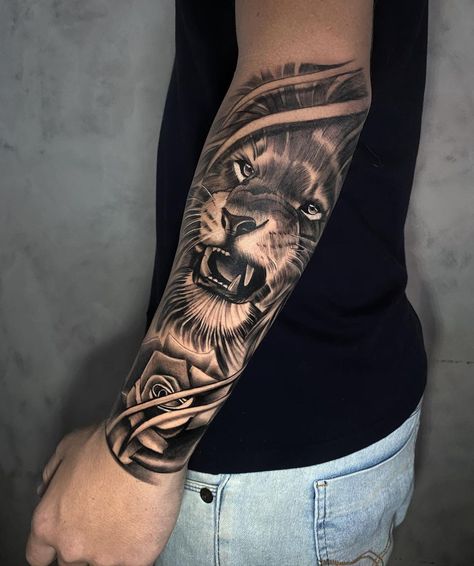 Tattoo Designs For Forearm, Lion Tattoo For Men Arm, Full Forearm Tattoo Men, Tattoo Media Manga Hombre, Lion Tattoo Forearm, Tato Setengah Lengan, Arm Tattoos For Guys Forearm, Tato Paha, Lion Forearm Tattoos