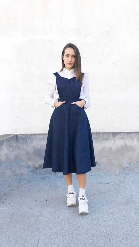 Dangree Outfit, Skirt Dungarees Outfit, Dungarees Outfit, Dungaree Outfit, Dungaree Skirt, Denim Dungaree, Skirt Jeans, Clothing For Summer, Retro Apron