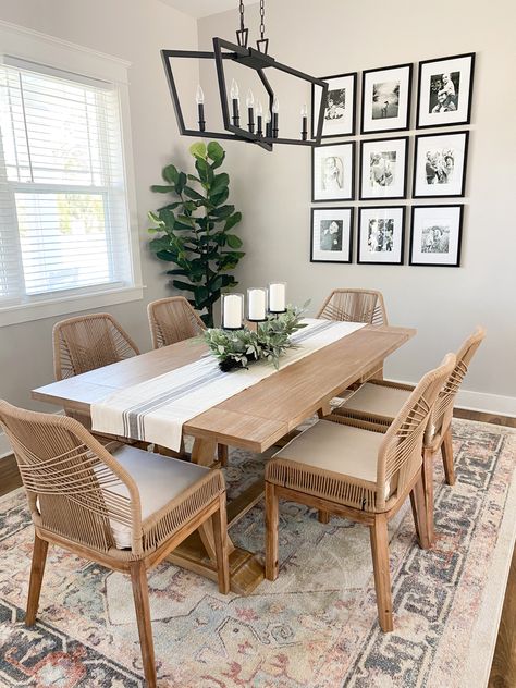 Dining Room Table Decor Placemats, Farmhouse Modern Dining Room Decor, Tan Dining Chairs And Table, Neutral Dining Room Inspiration, Gray And Brown Dining Room, Modern Boho Chic Dining Room, Small Open Plan Dining Living Room, Neutral Wood Dining Table, Dining Room Decor Boho Farmhouse