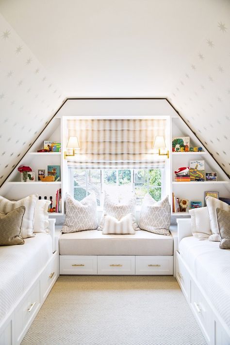 Bright attic bedroom with built-in shelves Small Attic Bedroom, Bedroom Window Seat, Attic Bedroom Small, Studio Lifestyle, Attic Renovation Ideas, Attic Bedroom Designs, Comfortable Space, Attic Bedrooms, Bedroom Small