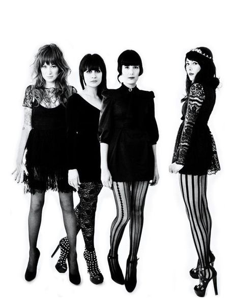 dum dum girls Rocker Style, 60s Goth, Rock And Roll Girl, Marianne Faithfull, Rocker Girl, Estilo Rock, Musica Rock, Girl Sign, Female Musicians