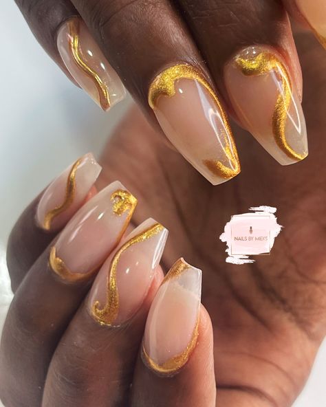 Gold French Manicure Nails, Green And Gold Nails Coffin, Red Gold Flake Nails, Gold Outline Nails, Gold Chrome Nail Art, 23 Nails, Gold Coffin Nails, Nails Aesthetics, Nails 23