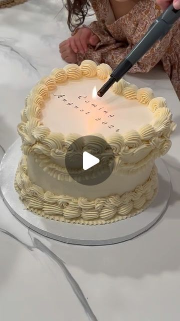 @shegot.cakessz on Instagram: "Gender reveal burning cake from my clients view ❤️  Sooooo beautiful 🥰 #trendingburningcake #genderrevealcake #highdesertcakes" Meringue, Heart Cake Tutorial, Bolo Vintage, Yellow Cake Recipe, Pinterest Cake, Heart Cakes, Florals Wedding, Blue Cakes, Gender Reveal Cake