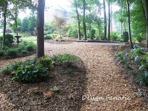 Do it yourself decorating ideas, how to instructions for projects, before and after transformations, gardening, sewing and crafts Nature, Mulch Ideas, Wooded Backyard Landscape, Mulch Landscaping, Wooded Landscaping, Sloped Garden, Garden Shrubs, Garden Pathway, Woodland Garden