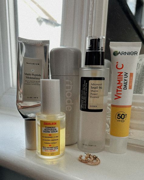 sunday skincare routine 🌻💛💐☀️ Sunday Skincare, Skincare Lifestyle, Face Skin Care Routine, Routine Aesthetic, Skincare Aesthetic, Aesthetic Beauty, Face Skin Care, June 2024, May 5