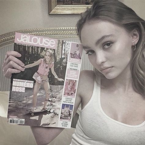 lily rose depp Lana Del Rey, Lily Depp, Alana Champion, Red Scare, Christmas Rose, Lily Rose Depp, Blogger Girl, Light Academia, Lily Rose