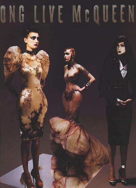 Oh McQueen, we miss you :  alexander mcqueen spring 2007 'sarabande', oxana pautova, rachel alexander and cecillia mendez in long live mcqueen by richard burbrige for V magazine #47 / Haute Couture, Roberto Cavalli, Couture, Fashion Show Audience, Richard Burbridge, Savage Beauty, V Magazine, Creative Makeup Looks, Long Live