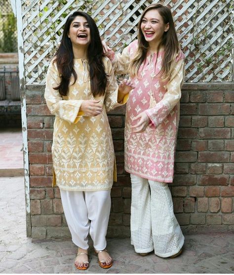 Pakistani Eid outfits by Maheen Ghani Taseer. Short Shirt With Shalwar, Shalwar Kamez Design, Trending Traditional Outfits, Kamez Design, Lawn Dress Designs, Lawn Dress Design, Eid Fashion, Dress Designs For Girls, Wedding Couple Pictures