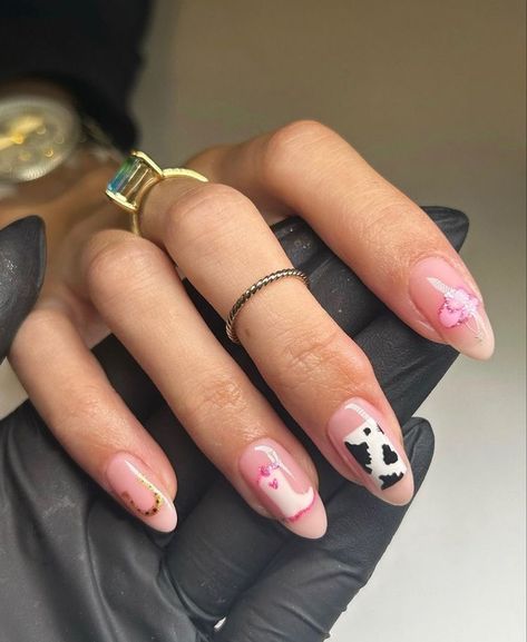 Cowboy Boots Nail Art, Cowboy Boot On Nails, Cowboy Boot Nails Design, Cowboy Boot Nail Art, Rodeo Nail Ideas, Flash Nails Design, Cowboy Boot Nails, Cowgirl Nail Ideas, Cowboy Hat Nails