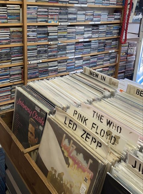 pink floyd , led zeppelin , the who Led Zeppelin, Pink Floyd, Led Zeppelin Record, Pink Floyed, Pink Floyd Vinyl, Pink Floyd Band, Pink Floyd Albums, Record Shop, The Who