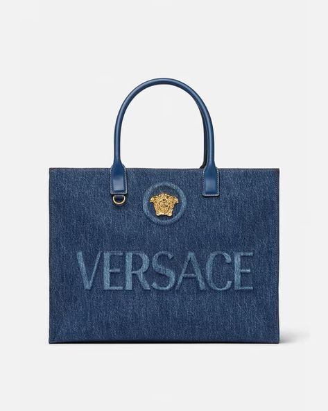 Versace Tote Bags for Women | VERSACE Versace Tote Bag, Designer Travel Bags, Versace Bag, Luxury Tote Bags, Handbags Collection, Versace Bags, Fancy Bags, Large Tote Bag, Shopper Bag