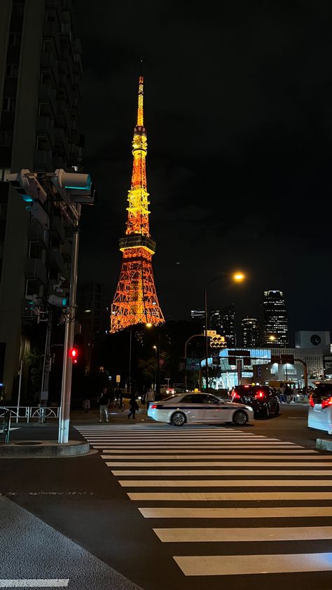 #tokyo #tokyotower #red #tower #japan #streets Japan Street Aesthetic Night, Japan At Night Aesthetic, Itoya Japan, Tokyo Tower Aesthetic, Japan Night Life, Tokyo Tower Night, Japan Tokyo City, Tokyo Revengers Aesthetic, Tokyo Places