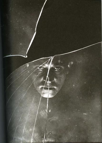 Stanislaw IgnacyWitkiewicz,  (1885-1939) - 1910 Self Portrait 1900s Halloween, 1900s Portraits, Black Lodge, Broken Mirror, Famous Photos, The Boogeyman, Foto Art, Foto Inspiration, 인물 사진