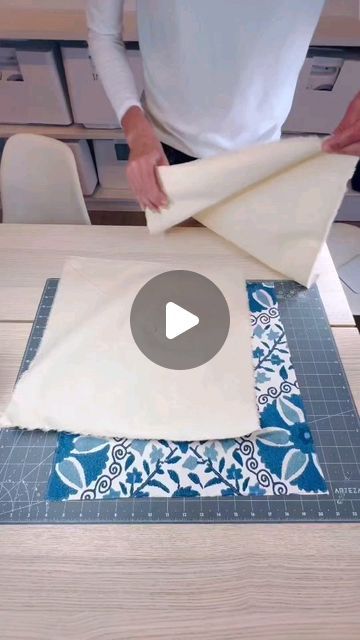 Sew Ins, Arrow Quilt, Diy Sewing Gifts, Sewing Machine Basics, Sewing Machine Projects, Sewing Easy Diy, Sewing Crafts Tutorials, Crafts Sewing Patterns, Costura Diy