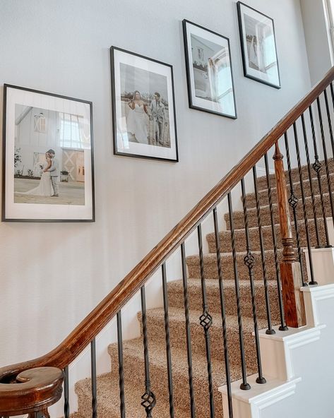 Picture Placement On Stair Wall, Large Photos On Staircase Wall, Photo Wall Near Stairs, Picture In Stairway, Staircase Frames Layout Stairway Photos, Going Up The Stairs Decor, Large Photo Gallery Wall Stairs, Picture Frames Up Staircase, Stairs With Picture Frames