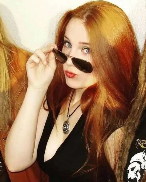 Redheads, Simone Simons, Symphonic Metal, Women Of Rock, Instagram Account, Sunglasses Women, A Photo, Musician, Square Sunglass