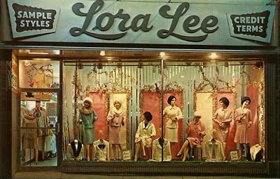 Window shopping in 1950's | ... - Vintage photos of lost Shopping Malls of the '50s, '60s & '70s Store Front Windows, 1950's Dress, Destination Unknown, Shop Facade, Store Window Displays, Display Window, Mall Of America, Store Windows, Shop Fronts