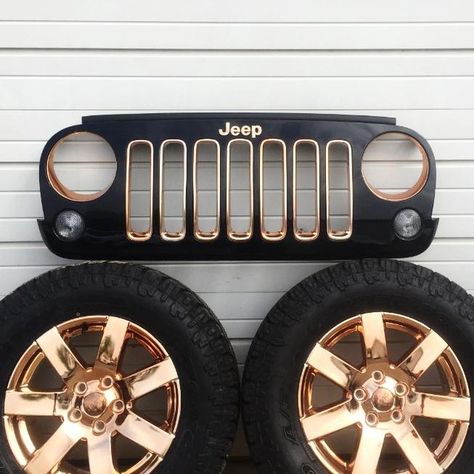 What a phenomenal combo of BLACK and ROSE GOLD on this Jeep! @petesrodnest strikes again with Cosmichrome spray technologies! Rose Gold Jeep Wrangler, Rose Gold Jeep, Gold Jeep Wrangler, Jeep Rims, Jeep Custom, Jeep Wrangler Interior, Black Jeep Wrangler, Gold Wheels, Chrome Cars