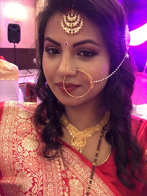 Nath Designs Gold Bridal, Necklace Name Design, Nath Designs, Nath Bridal, Bridal Nose Ring, Gold Makeup Looks, Indian Wedding Makeup, Nose Ring Jewelry, Beginner Henna Designs