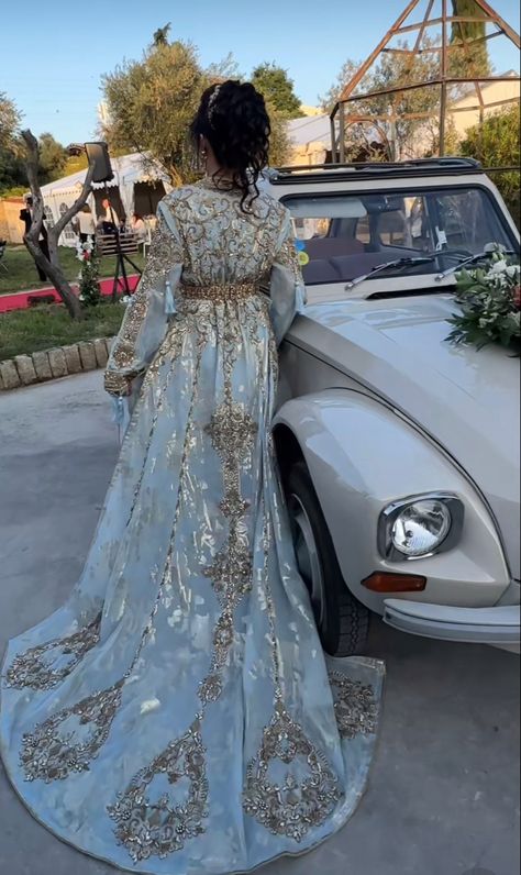 Moroccan Engagement, Morrocan Wedding Dress, Modest Outfits Dresses, Bridal Caftan, Moroccan Wedding Dress, Arab Dresses, Moroccan Dresses, Morrocan Dress, Moroccan Kaftan Dress