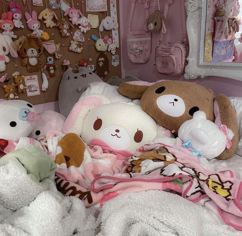 Kawaii, Sanrio Puppy, Kawaii Bed, Rilakkuma Kawaii, Sanrio Bedroom, Sanrio Room, Bed Inspo, Mother Garden, Kawaii Room Ideas