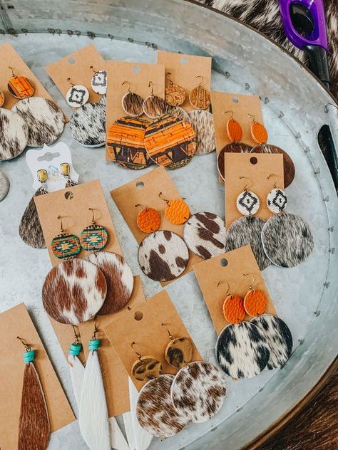 Cowhide Earrings, Southern Jewelry, Cowgirl Accessories, Southern Outfits, Country Jewelry, Boho Cowgirl, Western Accessories, Cute Country Outfits, Western Style Outfits