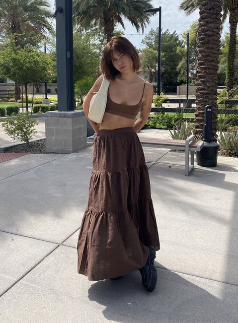 Flowy Aesthetic Outfits, Ruffle Maxi Skirt Outfit, Long Flowy Skirt Outfit, Jaden Edwards, Flowy Skirt Outfit, Brown Skirt Outfit, Long Brown Skirt, Brown Maxi Skirts, Skirt Outfits Aesthetic