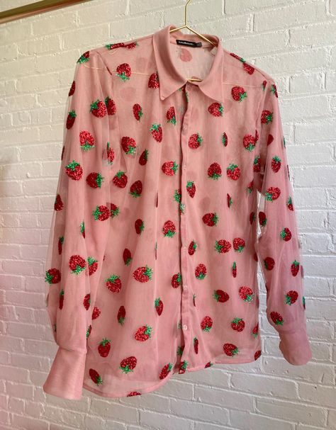 Strawberry Clothing, Strawberry Outfit, Lirika Matoshi, Strawberry Shirt, Strawberry Dress, Womens Clothing Sizes, Kawaii Clothes, Fesyen Wanita, Kawaii Fashion