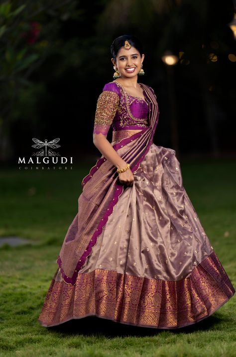 Bridal reception lehenga idea Blouse Designs For Lehenga Traditional, Blouse Design For Wedding Saree, Lehenga Designs In Saree, Bridal Half Sarees South Indian, South Indian Lehenga Blouse Designs, Bridal Pattu Lehengas, South Lehenga Half Saree, Dual Colour Blouse Designs, Halfsarees For Engagement